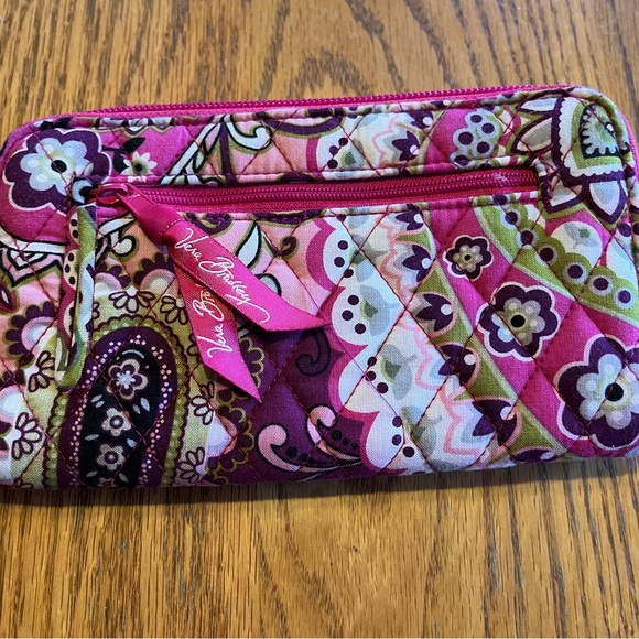 Vera Bradley Floral Paisley Women's Clutch Wristlet wallet - Picture 3 of 6